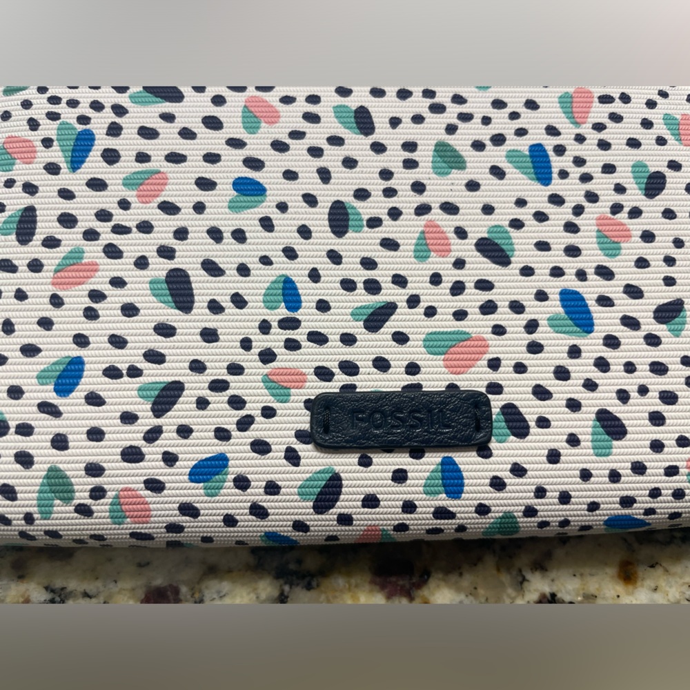 Fossil wallet